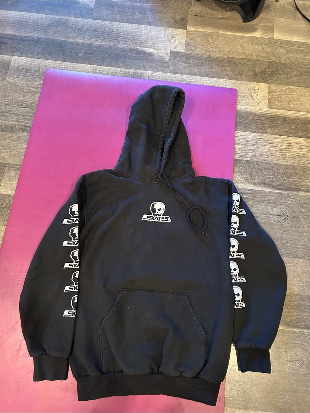 Black Skate Skull Graphic Pullover Hoodie